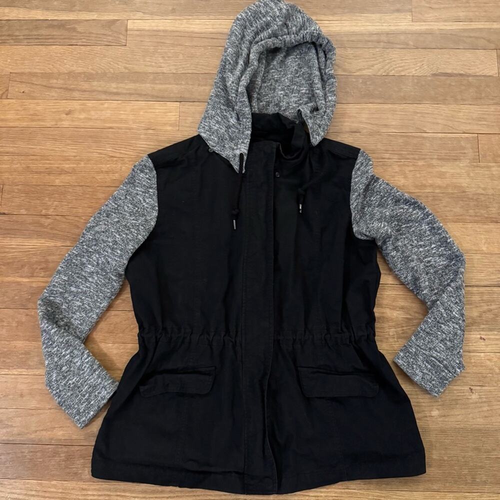 Love Tree black gray hoodie utility jacket size medium M
b46
